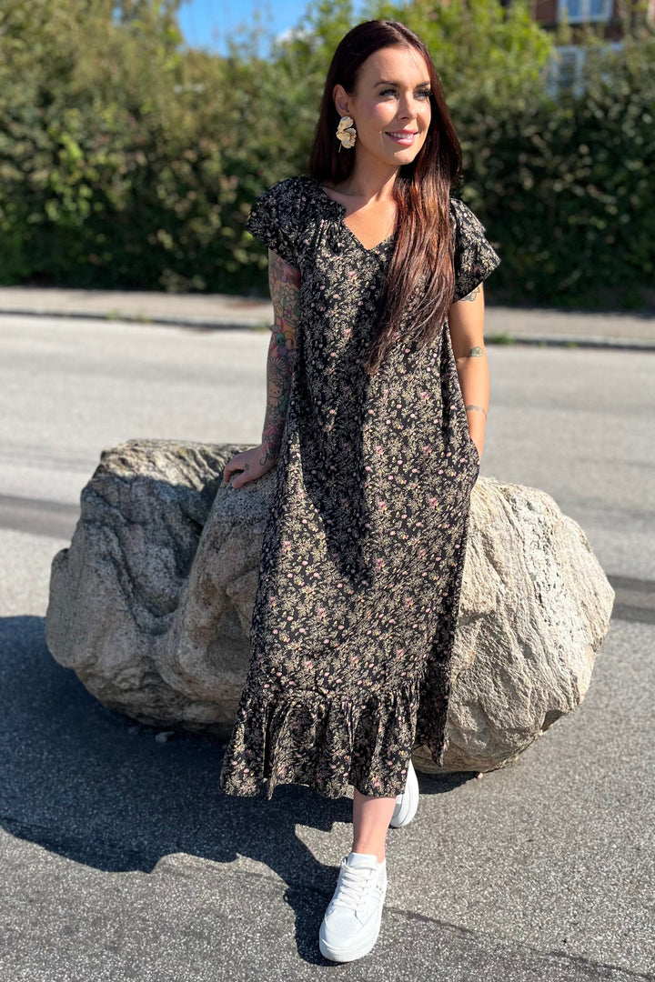 Sunrise Ming Flower Dress | Black | Kjole fra Co'couture