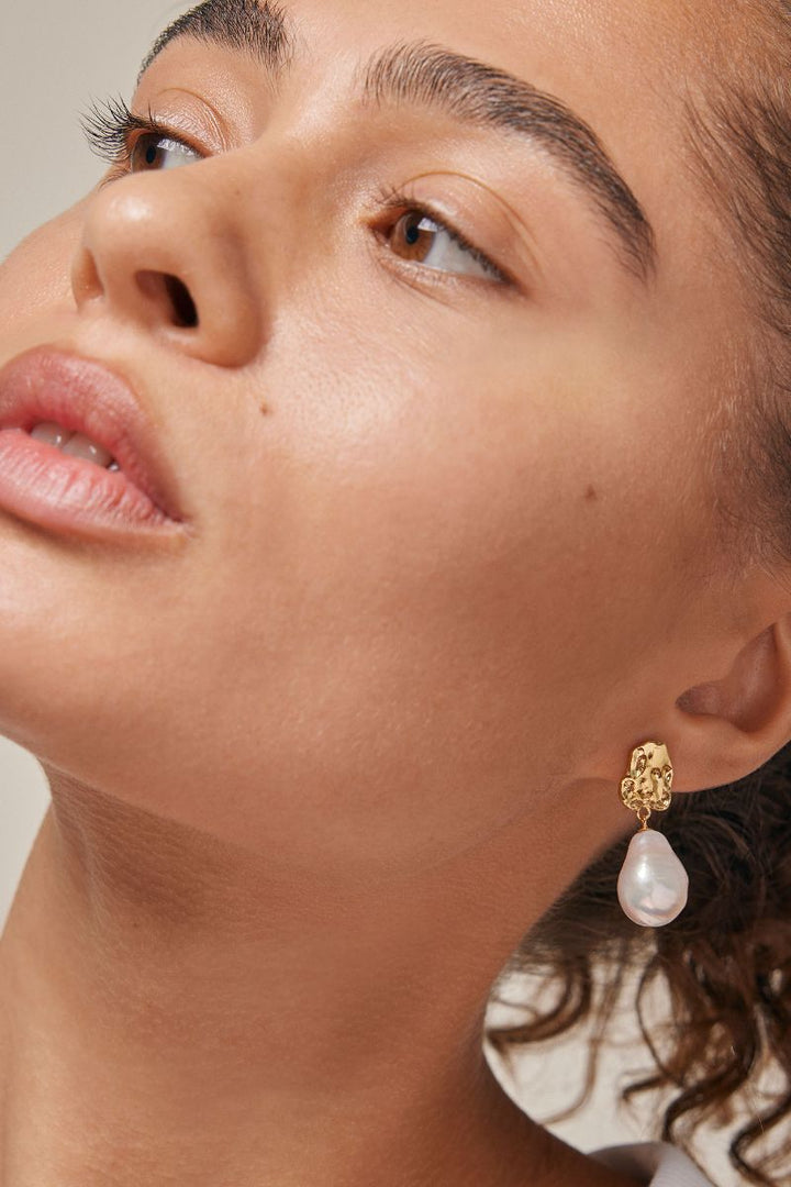Paris | Pearls | Earrings fra Enamel