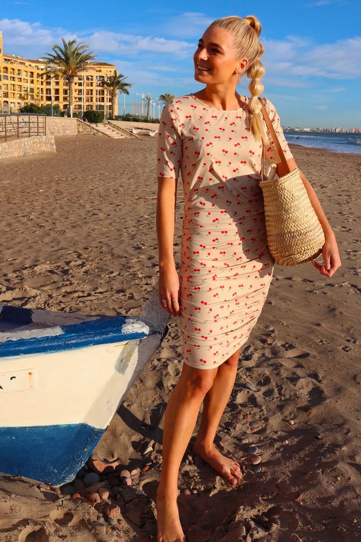 Alma Dress3 | Sand Heart Cherry | Kjole fra Liberté