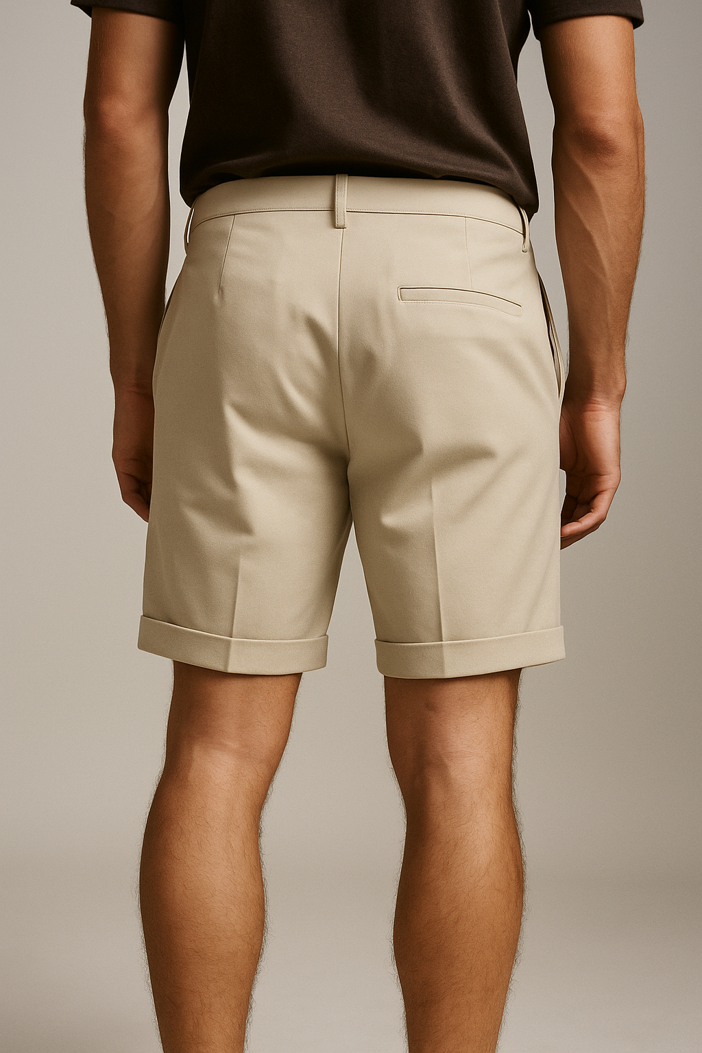Herreshorts med læg og lommer – beige og alsidige