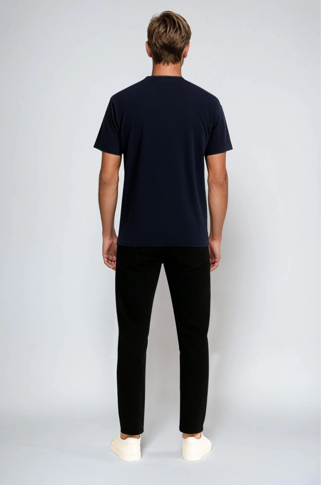 Herre T-shirt i Bomuld – Åndbar Kortærmet Rund Hals – Kulsort