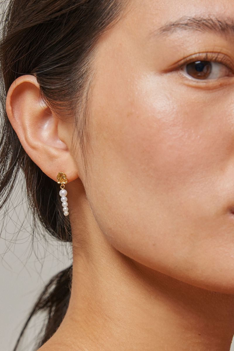 Malaika | Pearls | Earrings fra Enamel