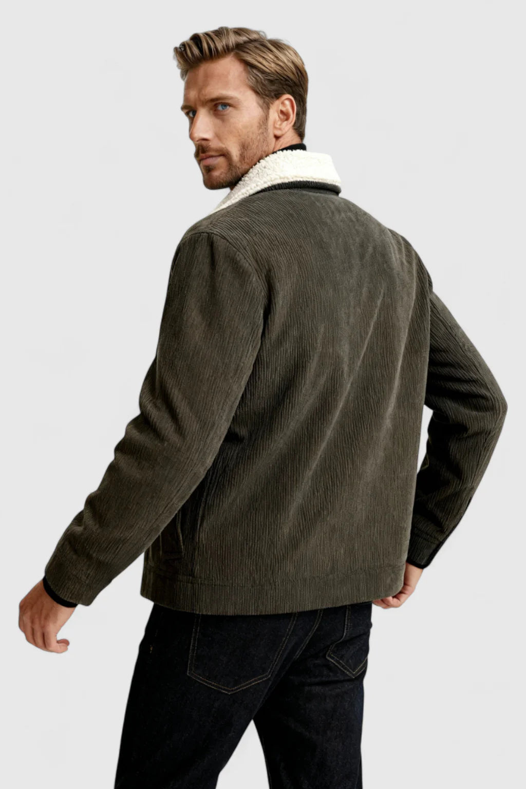 Herrejakke i fløjl med sherpa-krave og trykknapper - Kaffebrun