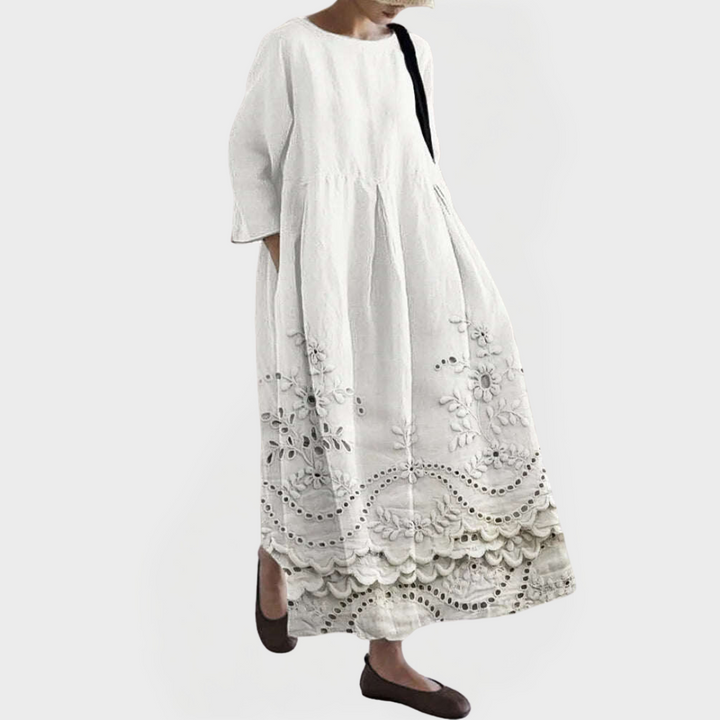 Elegant Maxikjole i Linned med Broderet Blomsterdæmpe