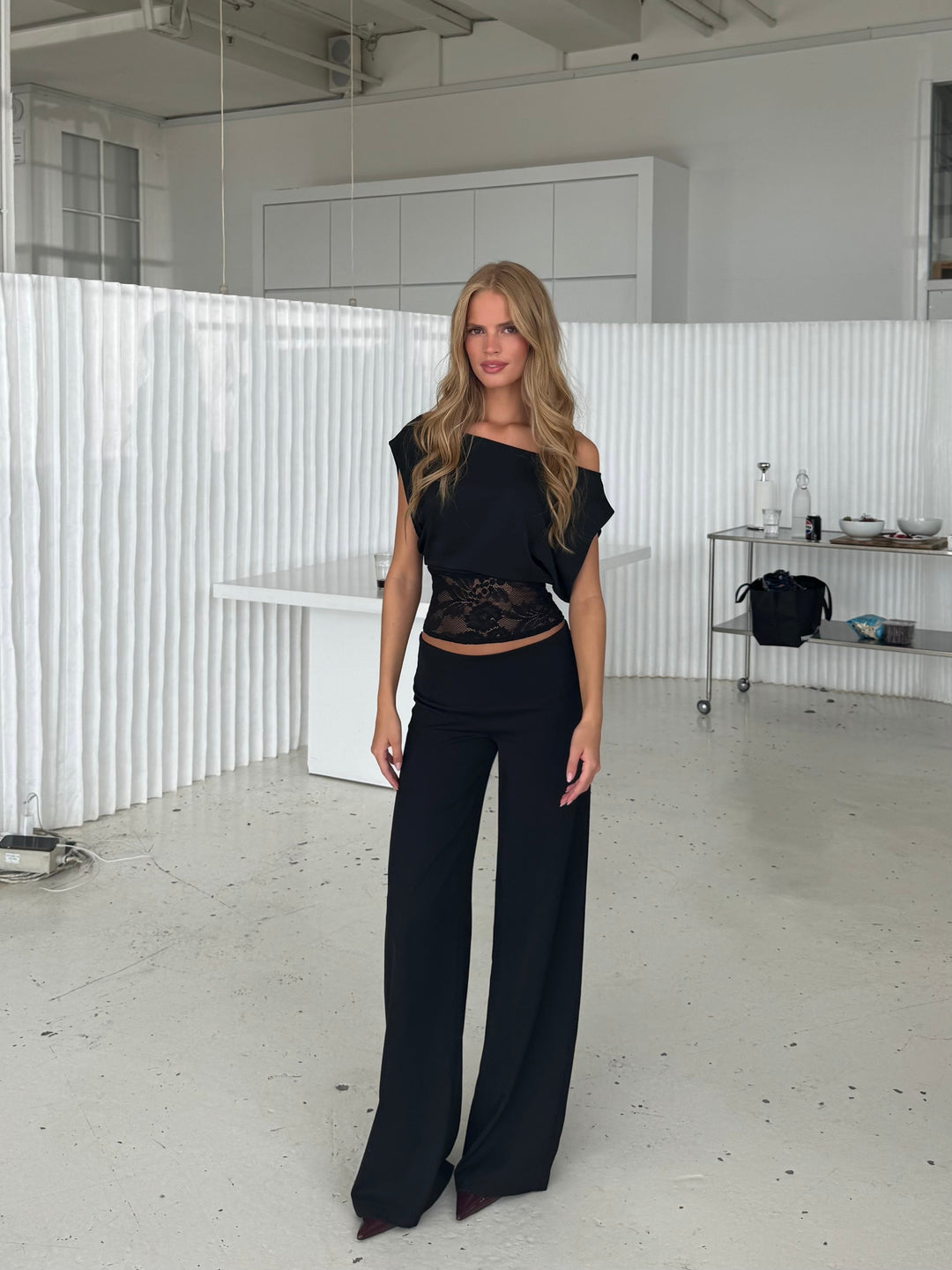 Hera basic lace top - sort