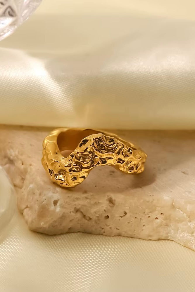 Hammered Wave Ring | Ring fra Birdsong