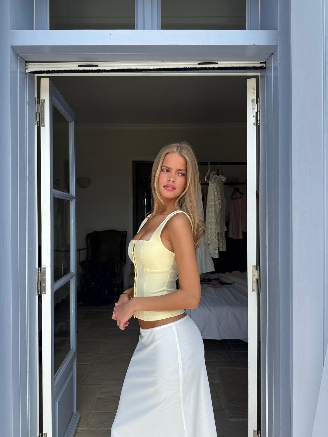 Beba button top - lys gul