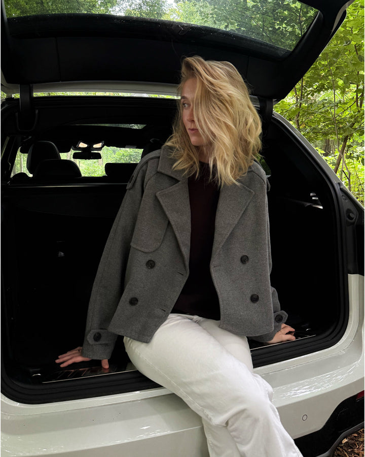 CARLIE kort trenchcoat, grå