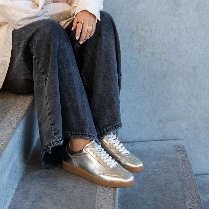 POWERFUL sneaker i GULD
