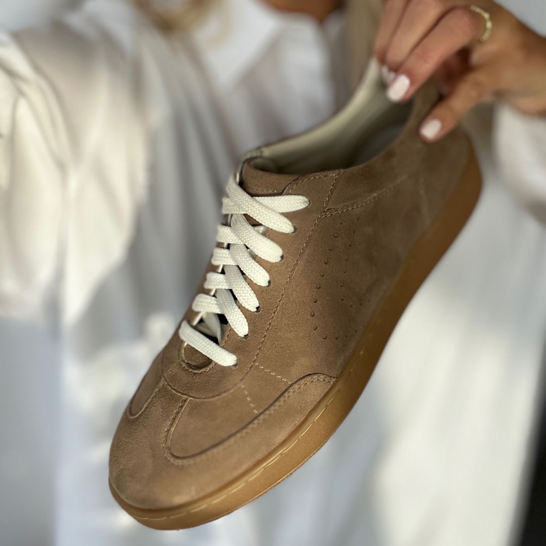POWERFULL sneaker i TAUPE