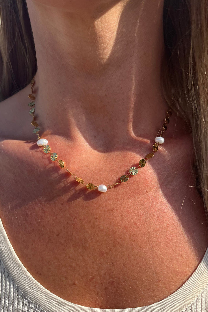 Snowflake Pearl Necklace | Halskæde fra Birdsong