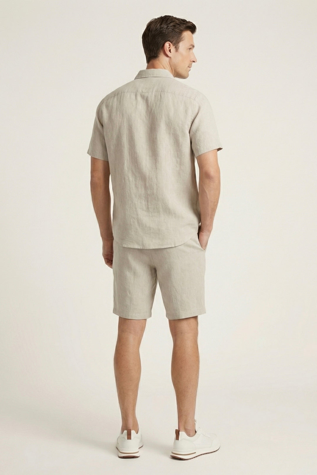 Beige Linnedragt og Shorts fra Verona