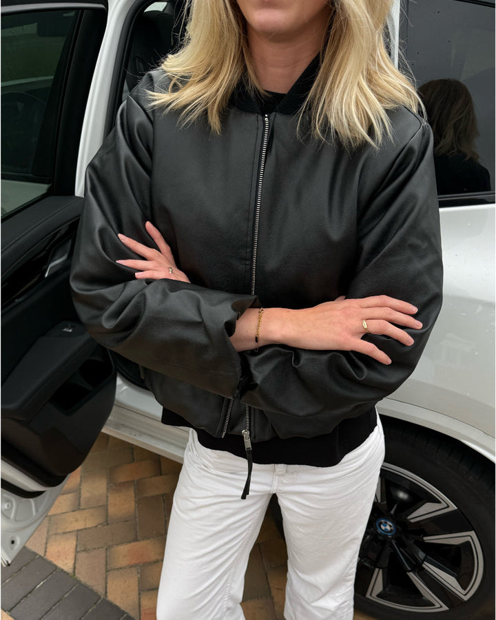 TRUDEA jakke, sort